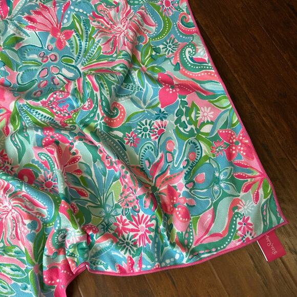 LILLY PULITZER Beach Towel Blue Pink Floral Bath Tropical Hawaiian - Picture 2 of 7